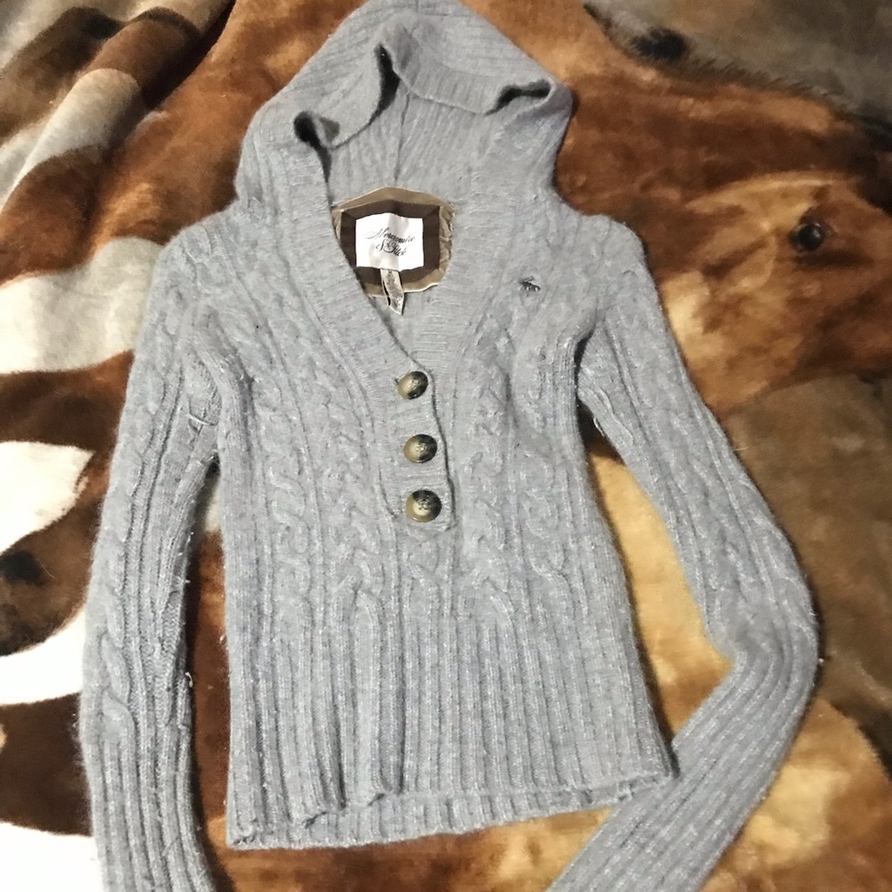 Abercrombie & Fitch Sweater